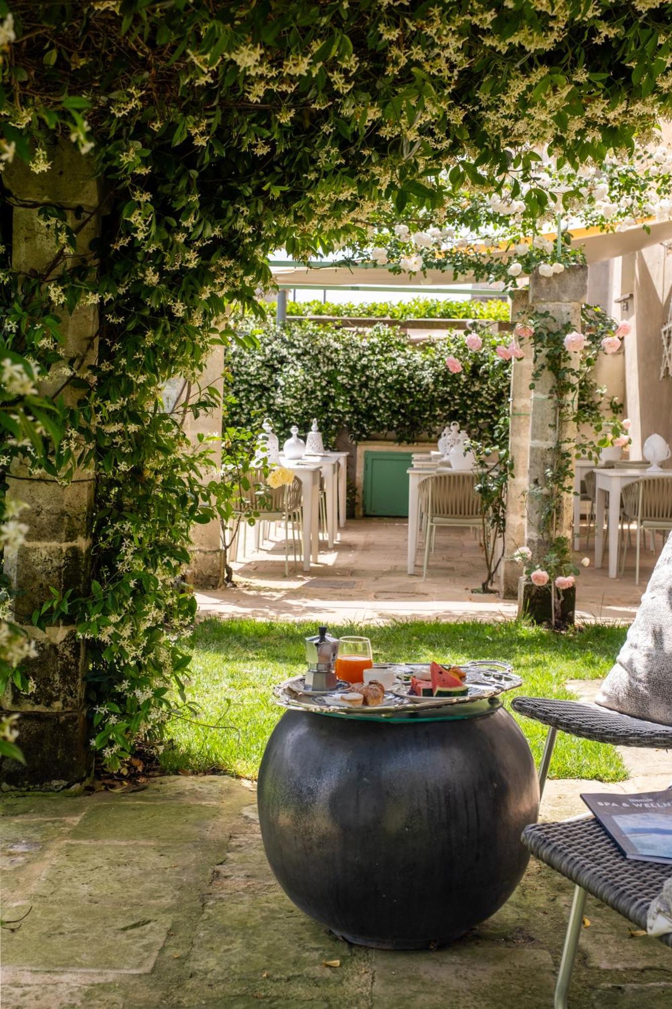 Palazzo Ducale Venturi - Luxury Hotel & Wellness Минервино-ди-Лечче Экстерьер фото